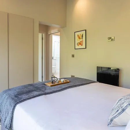 Keld Spring Retreat 假日公园 *